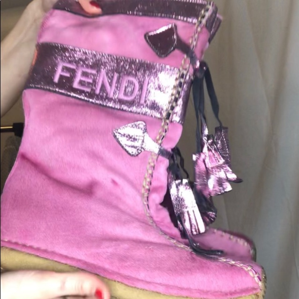 Vintage FENDI pink suede moccasins boots